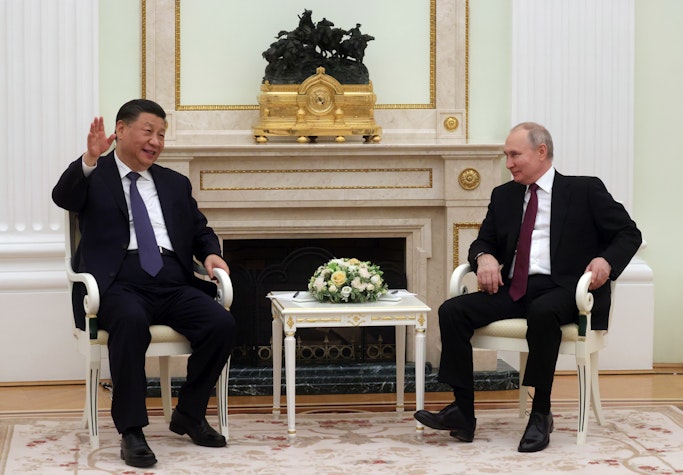 Xi Jinping, alături de președintele rus, Vladimir Putin