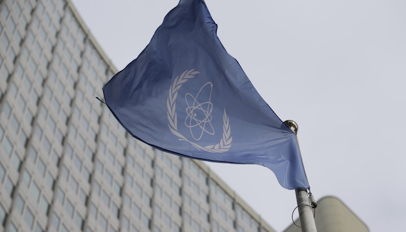 Steagul Agenţiei Internaţionale pentru Energia Atomică