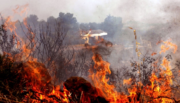 Peste 1.500 de oameni au fost evacuați din regiunea spaniolă Castellon din cauza unui incendiu de vegetație de proporții