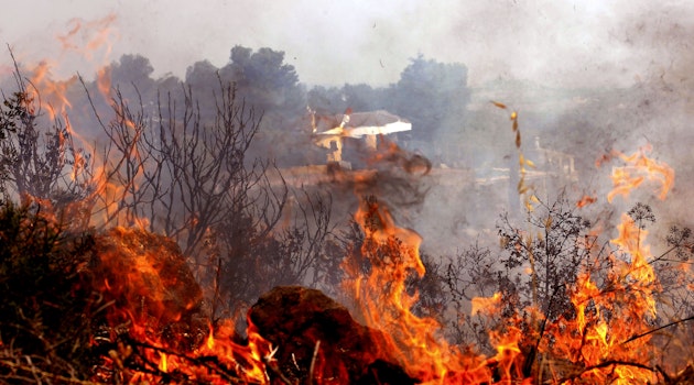 Peste 1.500 de oameni au fost evacuați din regiunea spaniolă Castellon din cauza unui incendiu de vegetație de proporții