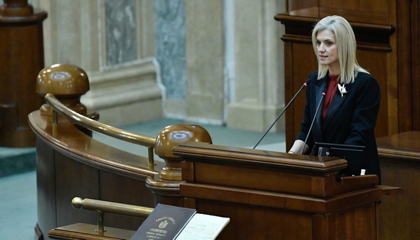 Președintele interimar al Senatului își dorește ca vârsta minimă pentru exercitarea dreptului de vot să fie redusă de la 18 la 16 ani. alina gorghiu