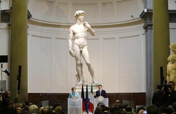 David, sculptura lui Michelangelo,