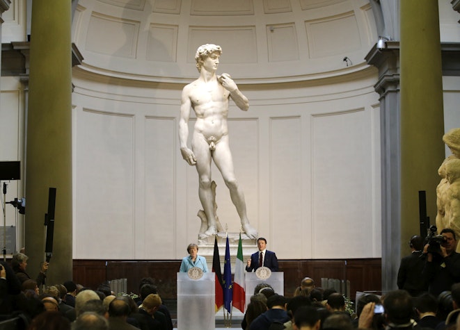 David, sculptura lui Michelangelo,