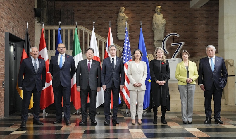 G7