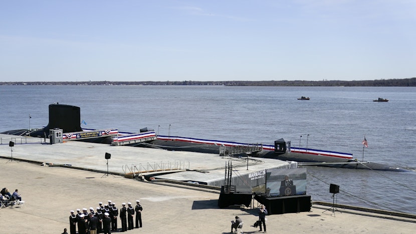 Submarin nuclear din clasa USS Delaware, în portul Wilmington, SUA