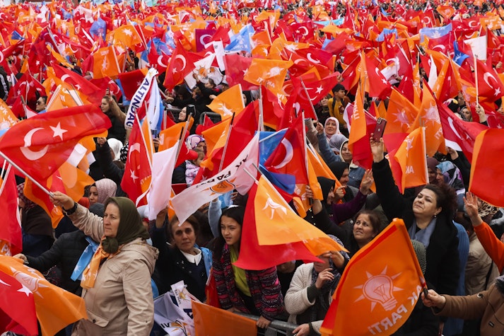 Preşedintele turc Recep Tayyip Erdogan şi Kemal Kilicdaroglu, principalul său rival, au mobilizat mulţimi imense de simpatizanți
