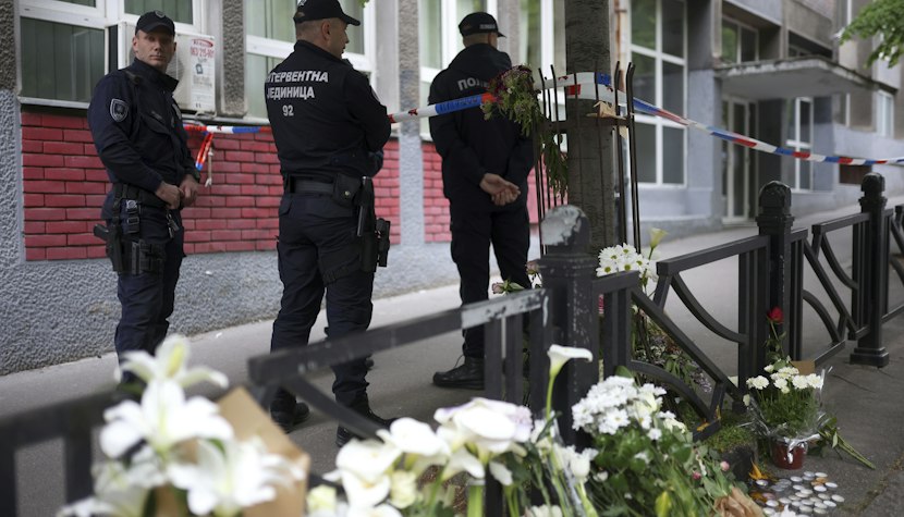 Guvernul Serbiei a stabilit luni ca, în termen de o lună, toţi cei care deţin arme de foc fără licenţă trebuie să le predea voluntar. serbia atac
