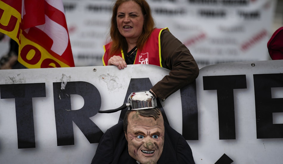 cannes protest macron