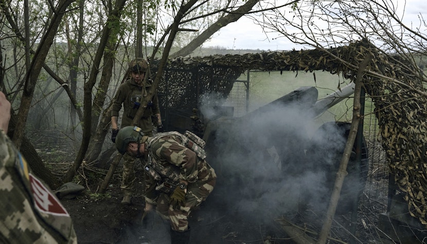 Soldaţii ucraineni, în luptă lângă Bahmut