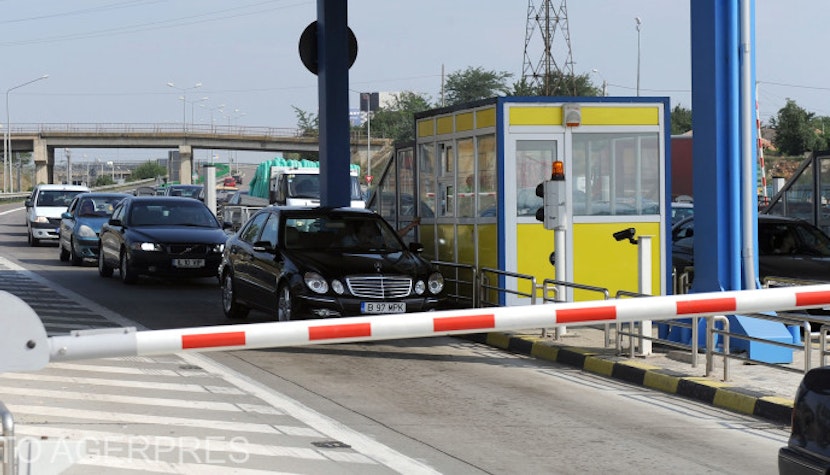 Șoferii nu vor mai plăti trecerea de pod până la 31 august. pod fetesti trecere