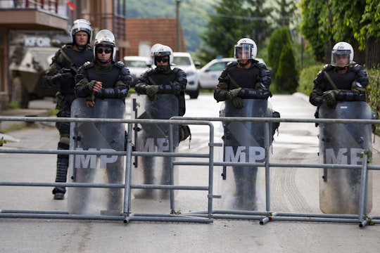 Un contingent de aproximativ 700 de soldaţi va fi trimis în Kosovo
