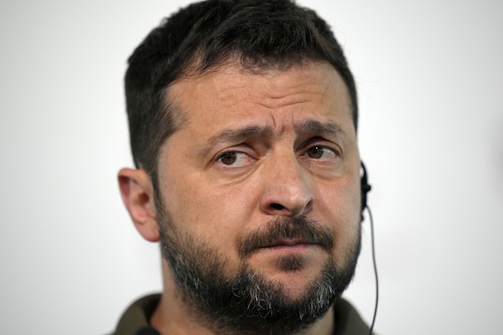 Zelenski.