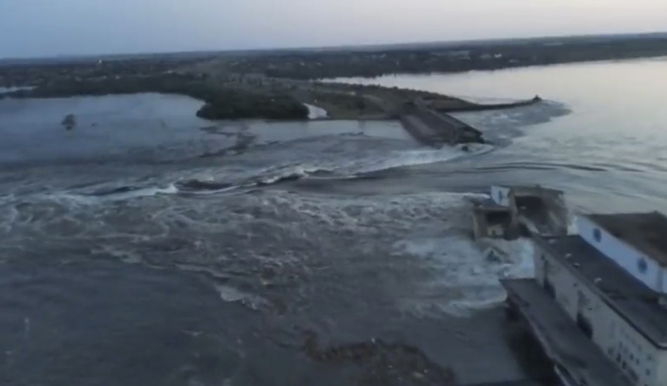 Distrugerea barajului Kakhovka