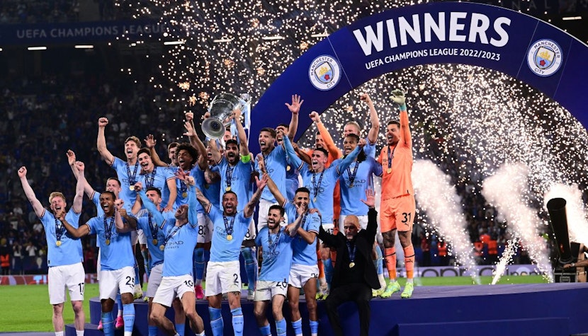 Manchester City câștigă în premieră UEFA Champions League manchester city cu trofeul champions league