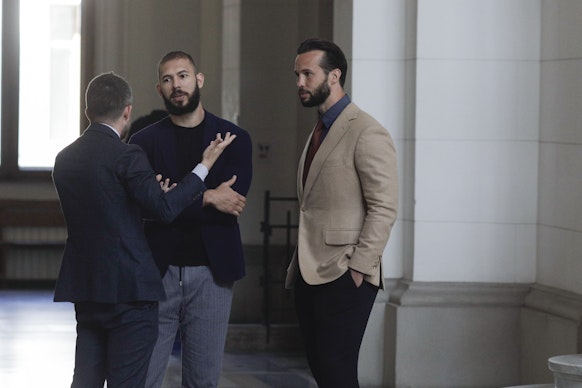 fraţii Andrew şi Tristan Tate.