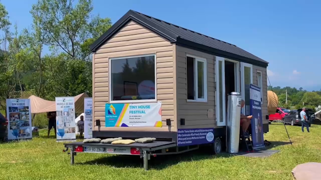 tiny house, case mobile pe roti