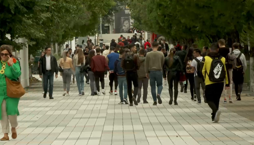 România este țara care le oferă oportunități. studenti.