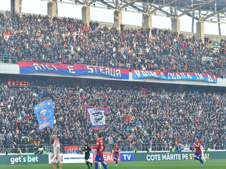 CSA Steaua intr-un meci pe stadionul Ghencea