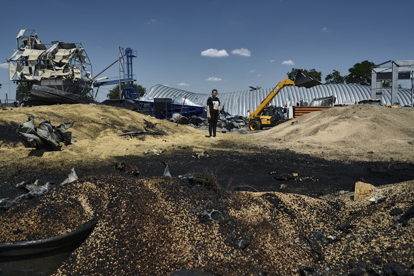 Depozit de cereale, distrus în urma unui atac rusesc