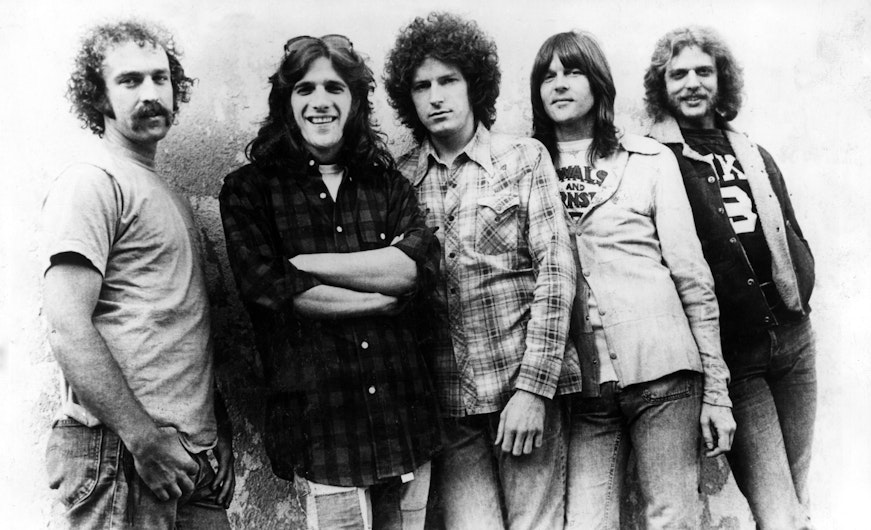 Trupa Eagles. De la stânga la dreapta: Bernie Leadon, Glenn Frey, Don Henley, Randy Meisner, Don Felder