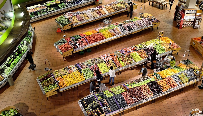 Consiliul Concurenţei verifică modul în care companiile aplică reducerea preţurilor la alimentele de bază controale alimente