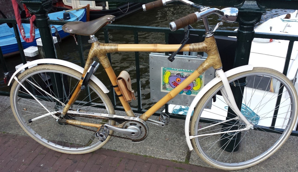 bicicleta din bambus