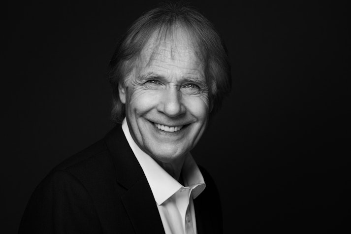 Richard Clayderman, renumitul pianist francez, fotografie in alb-negru