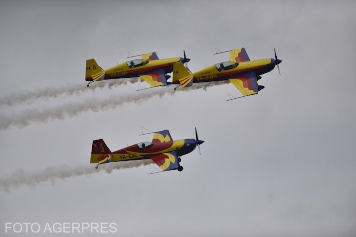 avioane de acrobații