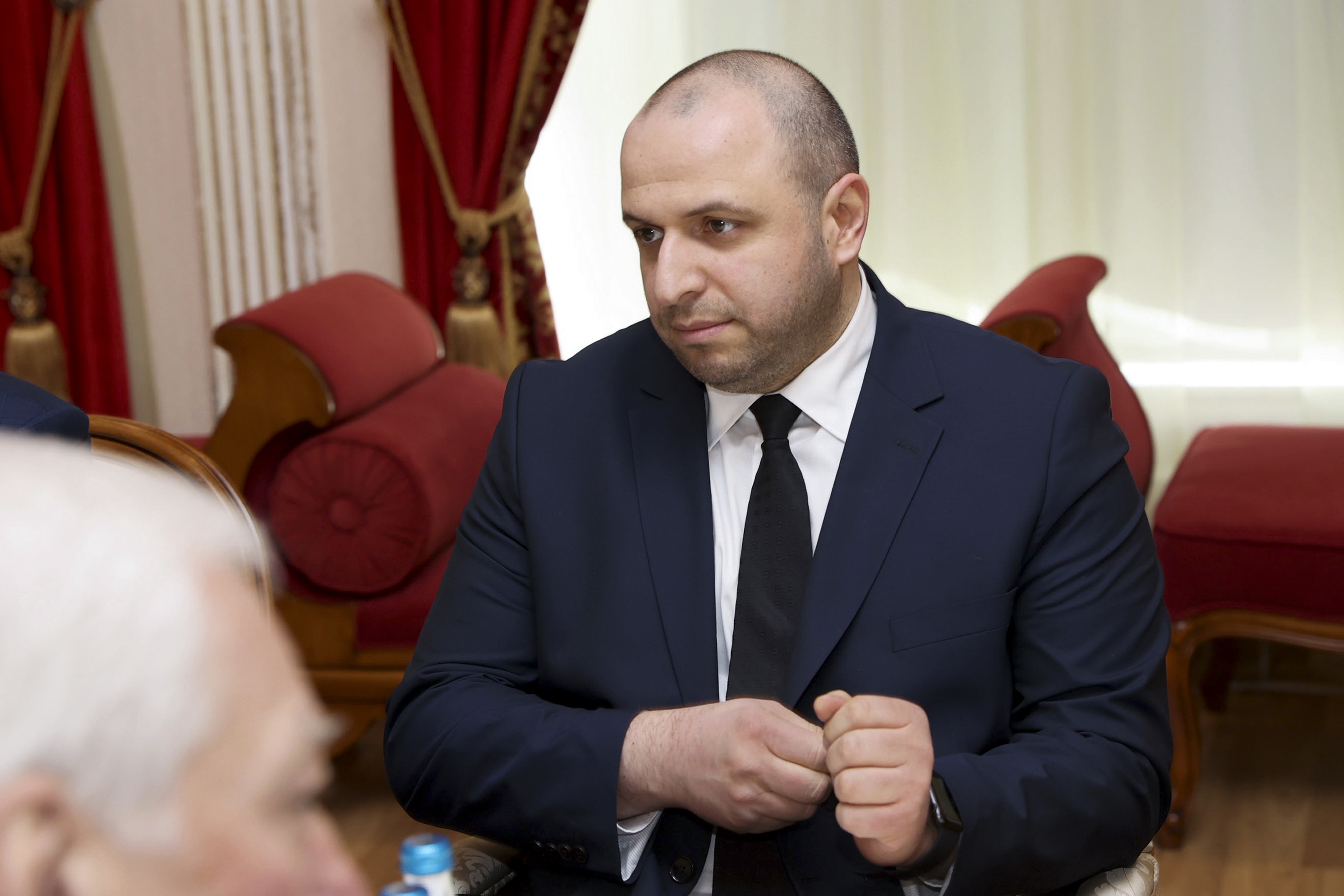 Cine este Rustem Umerov, propunerea președintelui Zelenski pentru ...