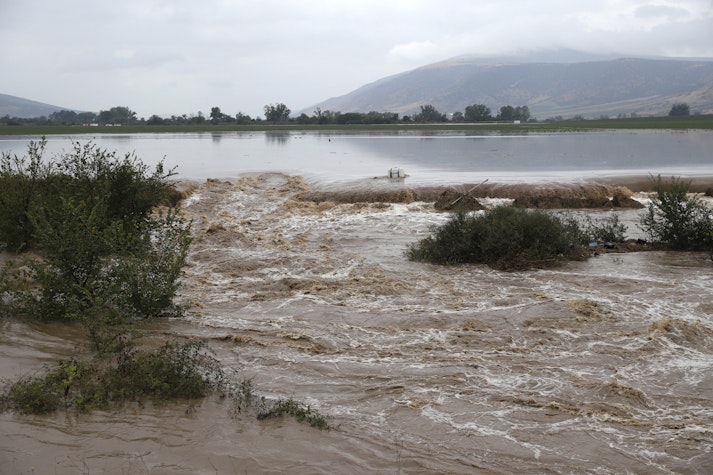 inundatii grecia