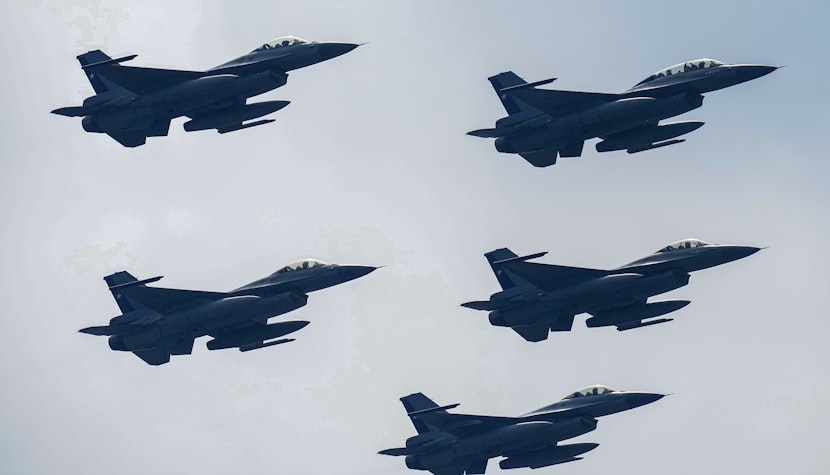 Avioane F-16