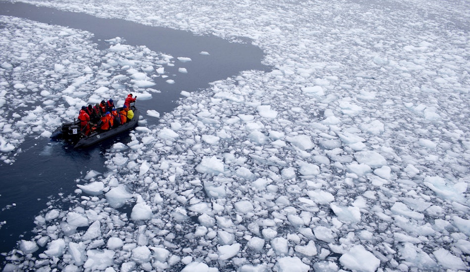 Nivelul gheții de mare din jurul Antarcticii tocmai a înregistrat un nivel minim record