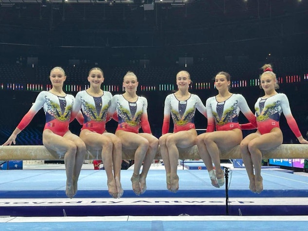 Echipa feminină de gimnastică