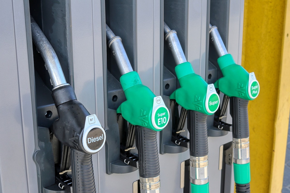 Carburanții se scumpesc în Europa: tarif mai ridicat din cauza instabilității geopolitice