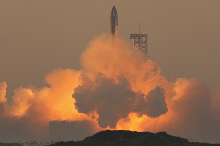 Racheta Starship a explodat din nou