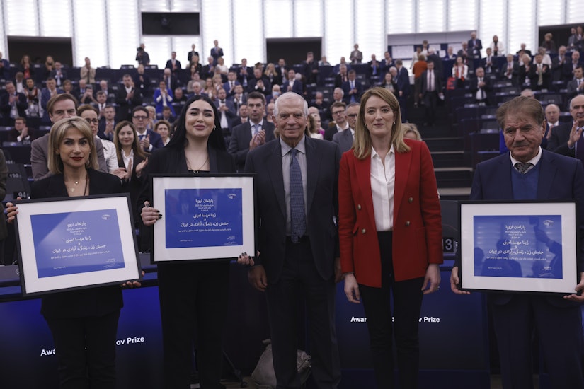 AP/ Acordarea postumă a Premiului Saharov al Parlemntului European activistei Mahsa Amini