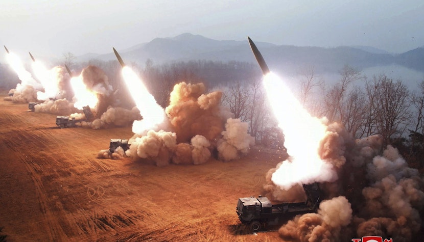 Artilerie nord coreeană în acțiune