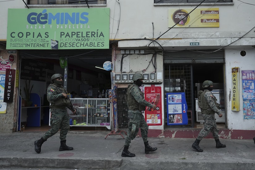 Militari desfășurați pe străzile din Ecuador