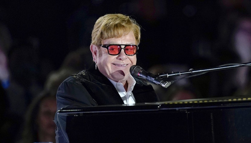 Elton John la pian