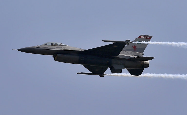 Avion F-16 din forțele aeriene pakistaneze