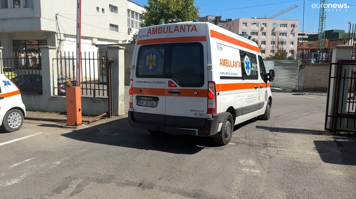 Atac într-un liceu din Pitești: elev înarmat cu macetă a rănit doi colegi