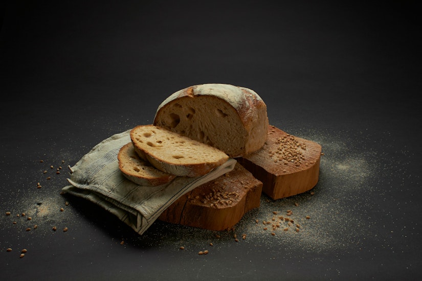 Pâinea cu gust de carne, inventată de trei profesori români