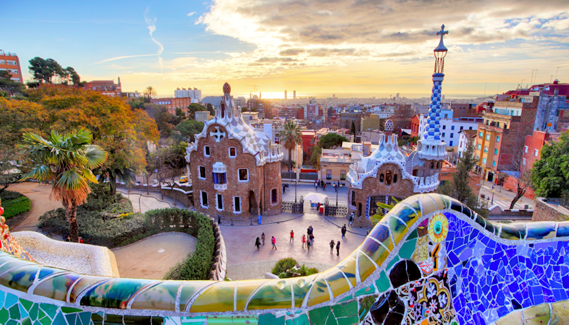 Vizitatorii Barcelonei se înghesuie în Park Güell