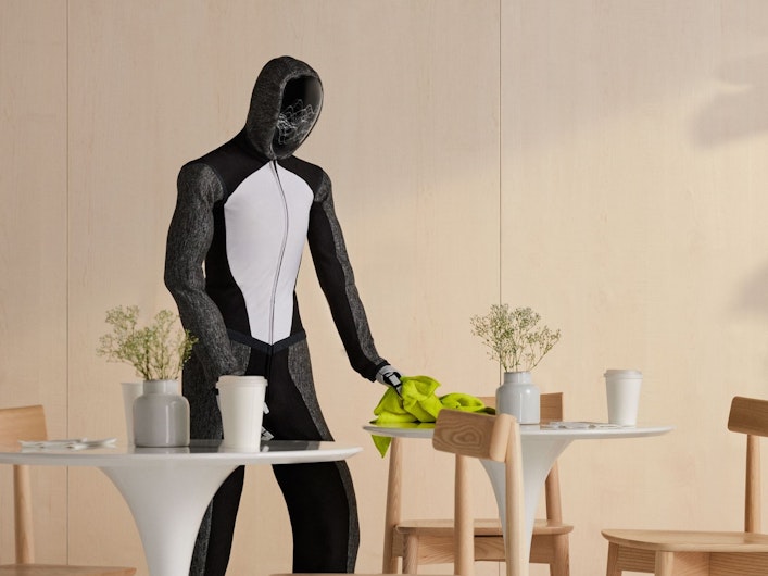 Robotul NEO