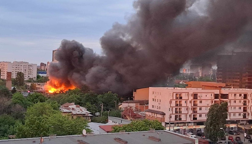 Incendiu puternic în zona depoului Bucureștii Noi din Sectorul 1