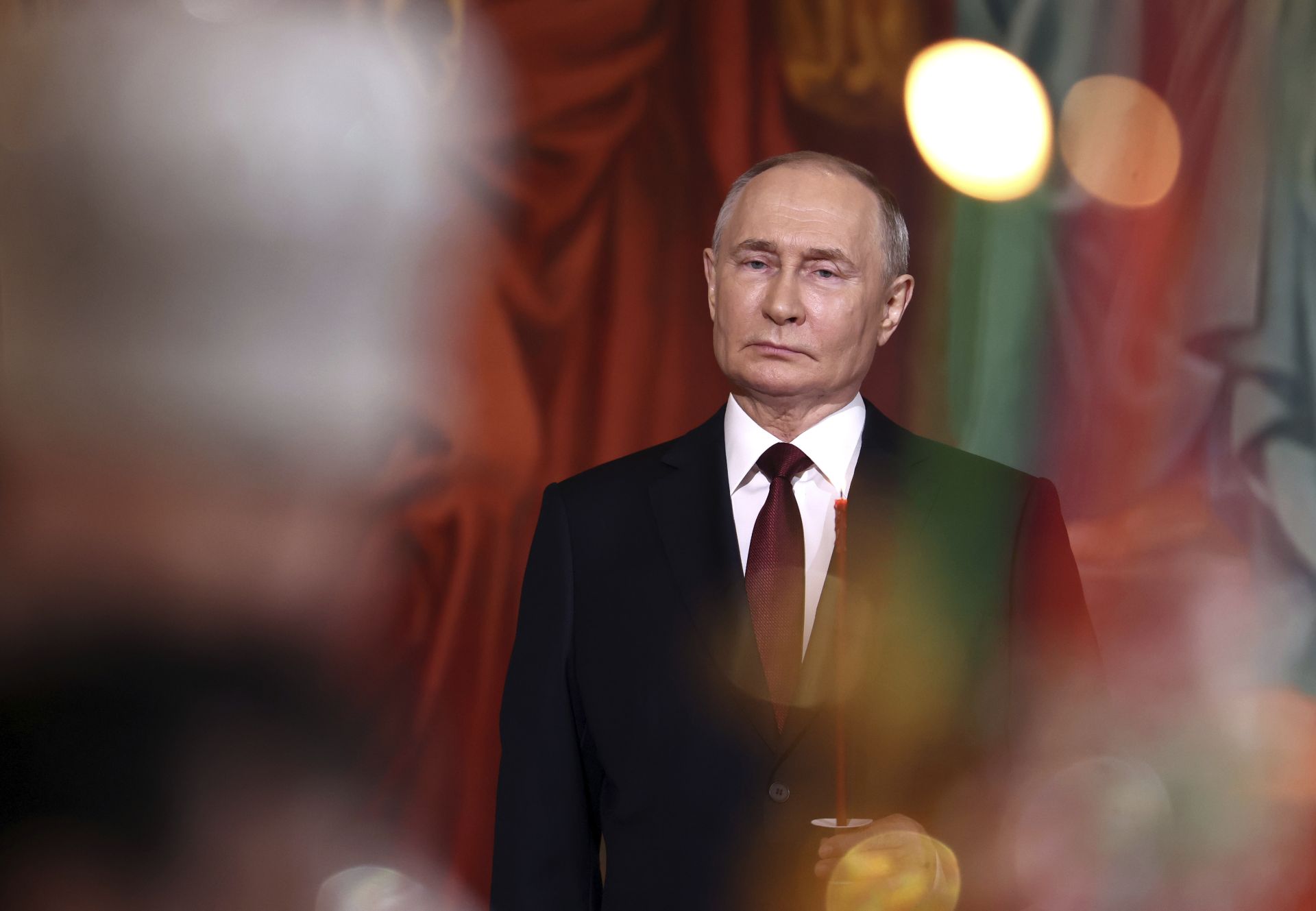 Vladimir Putin a ordonat exerciții cu arme nucleare, ca avertisment ...