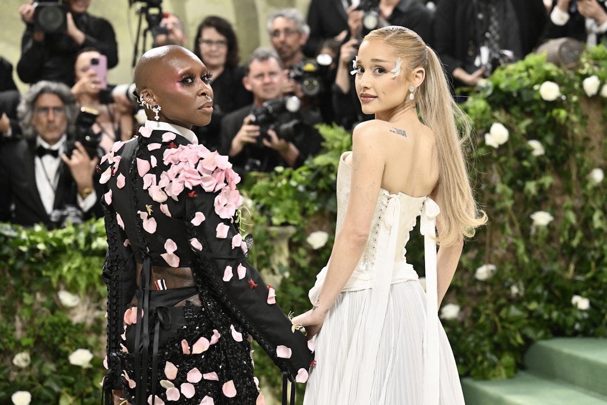 Ariana Grande se retrage temporar din viața publică după turneu