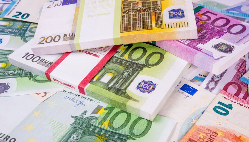 Țările UE vor finanța mai mult de jumătate din împrumutul de 50 de miliarde pentru Ucraina