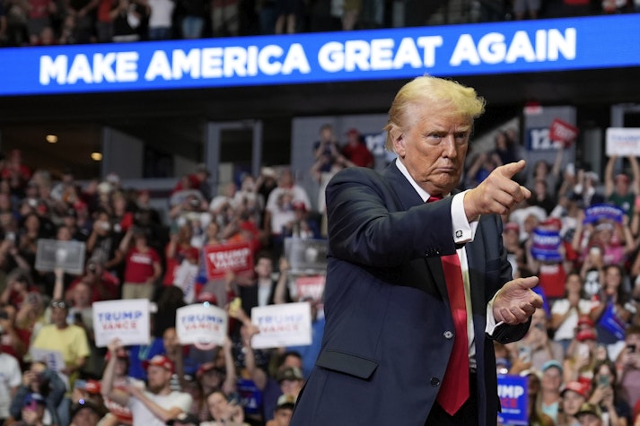 Donald Trump i-a ironizat pe democraţi