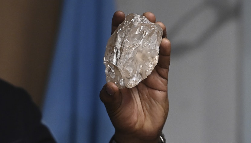 Cel mai mare diamant din ultimul secol, descoperit într-o mină din Botswana